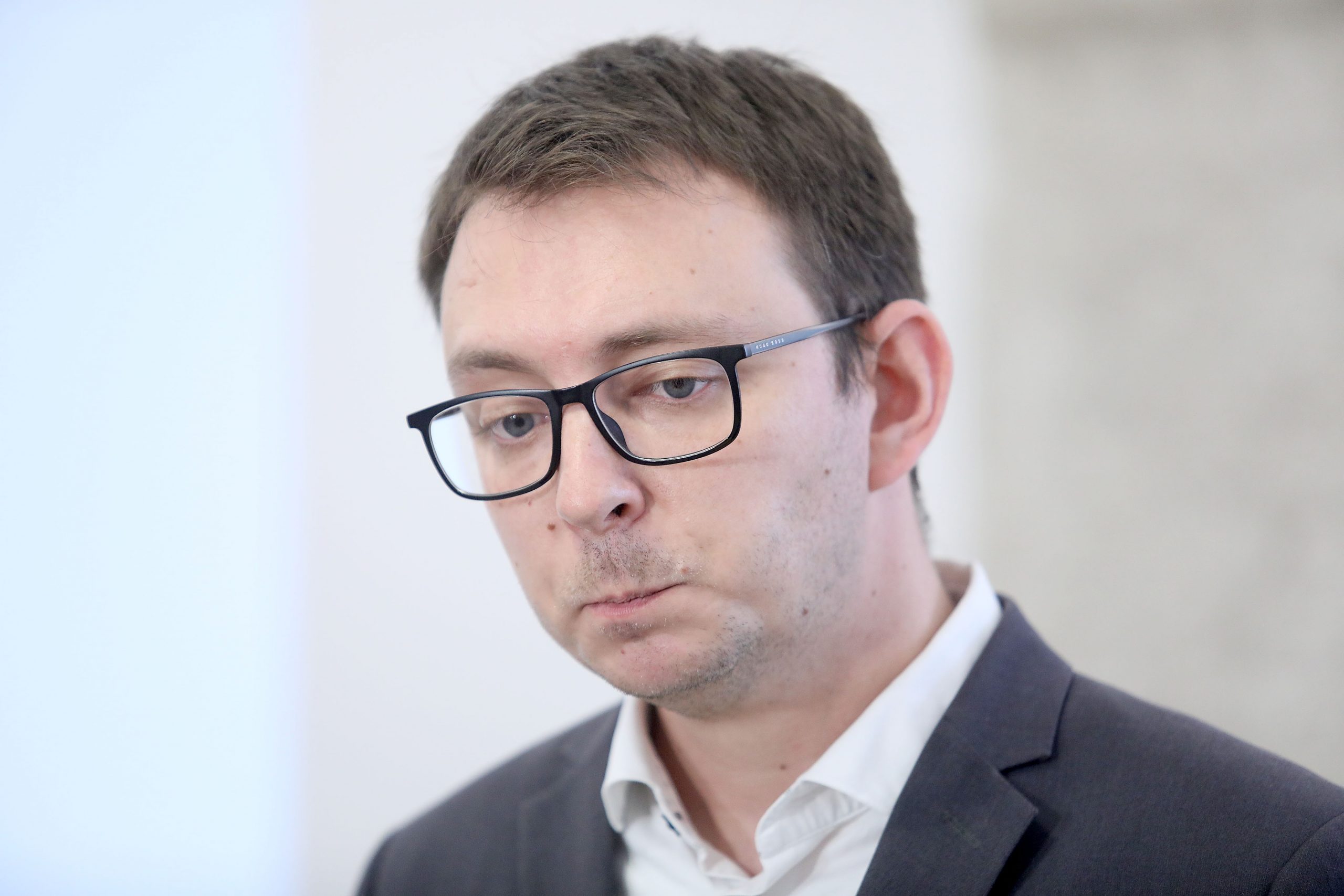 23.04.2021., Zagreb - Zastupnik Bojan Glavasevic komentirao je u Saboru incident sa skidanjem hrvatske zastave sa veleposlanstvo u Beogradu.
Photo: Patrik Macek/PIXSELL