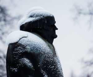 Osijek: Spomenici na području Tvrđe dobili snježne kape  25.01.2019., Osijek - Spomenici na prostoru Tvrdje dobili prekrasne pokrivke i kape od snijega. Spomenik Miroslavu Krlezi podignut 1987. godine. 
Photo: Davor Javorovic/PIXSELL