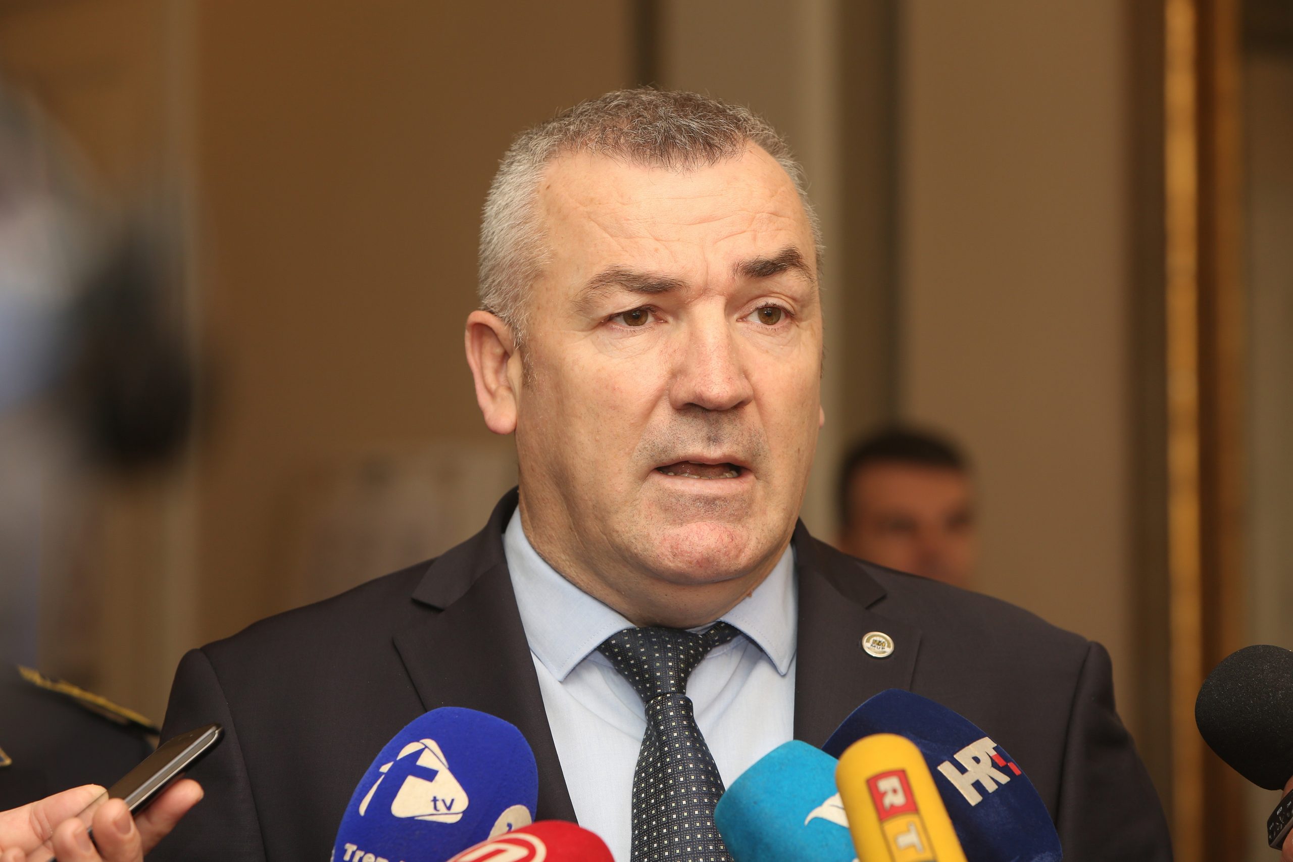 26.02.2018., Karlovac - Policijska uprava karlovacka organizirala je zajednicko obiljezavanje Dana ruzicastih majica, cime se mlade educira o vrsnjackom nasilju. Glavni ravnatelj Policije Nikola Milina. Photo: Kristina Stedul Fabac/PIXSELL