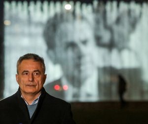 28.02.2021., Zagreb - Fontane u Ulici Hrvatske bratske zajednice veceras svijetle u cast iznenada preminulog zagrebackog gradonacelnika Milana Bandica. Pavle Kalinic
Photo: Borna Filic/PIXSELL