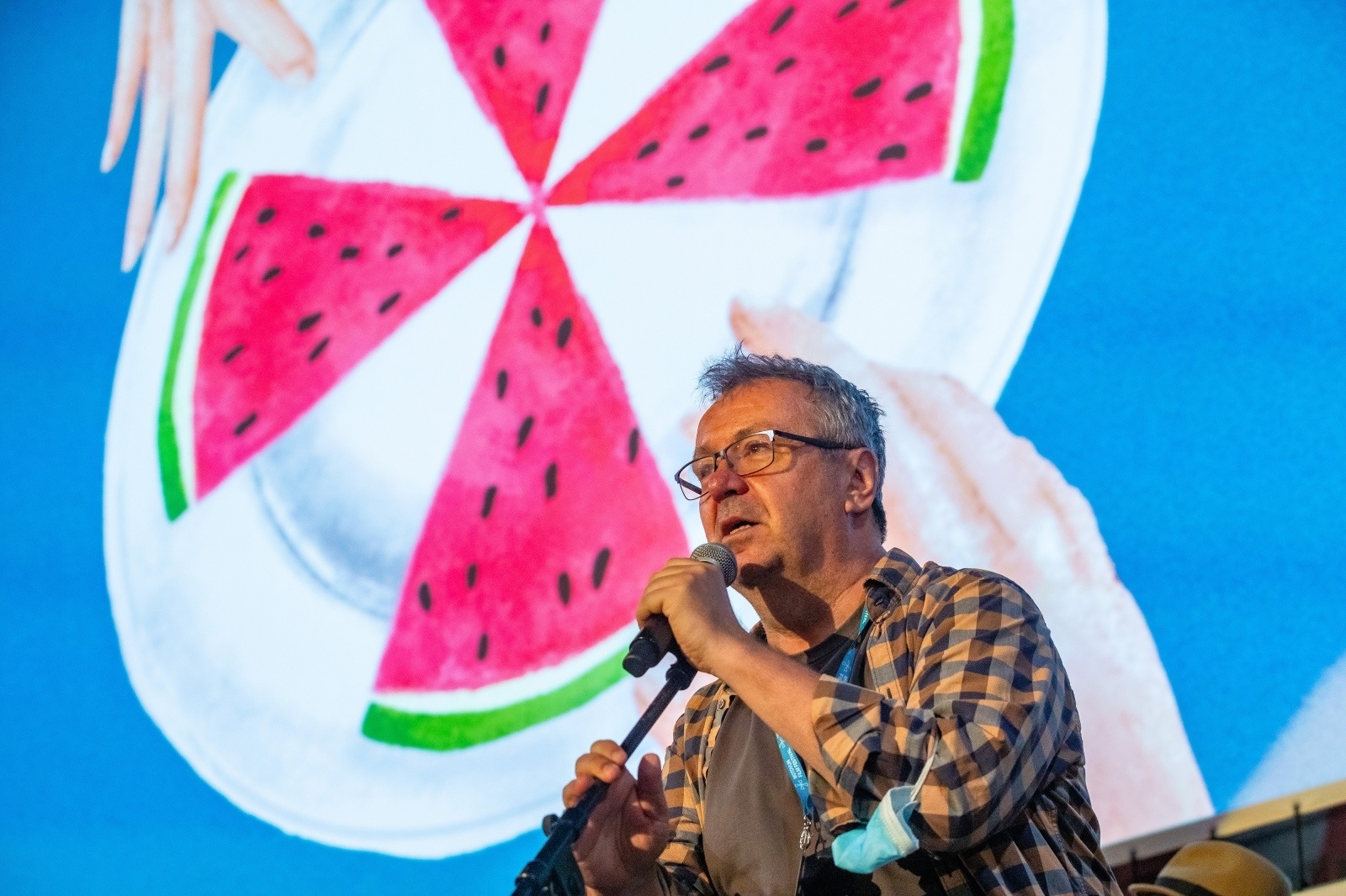 27.07.2021., Motovun - Na trgu Andree Antica otvoren je Motovun Film Festival koje je vodio Mario Petrekovic a tijekom otvorenja publici su se obratili Tomislav Pahovic (nacelnik opcinme Motovun), zamjenica Zupana Istarske zupanije Jassica Acquavita, Veleposlanik Italije u Hrvatskoj Pierfrancesco Sacco i Igor Mirkovic direktor festivala. Photo: Srecko Niketic/PIXSELL