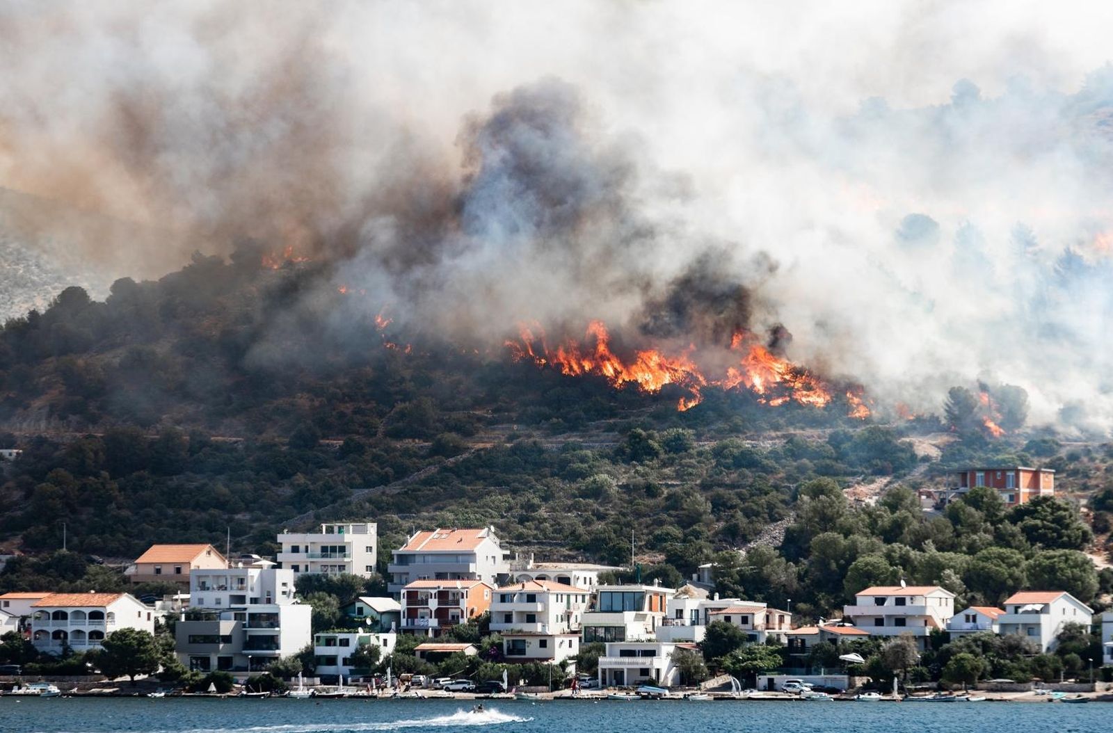 28.07.2021., Rogoznica - Pozar u Rogoznici. Photo: Milan Sabic/PIXSELL