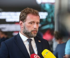 29.06.2021.-Zagreb, 
Tvrtka Dok-ing svecano je predstavila hrvatski inovativni robotski sustav za ekstremne uvjete u sigurnosti i obrani. Ministar obrane, Mario Banozic
Photo: Zeljko Hladika/Pixsell