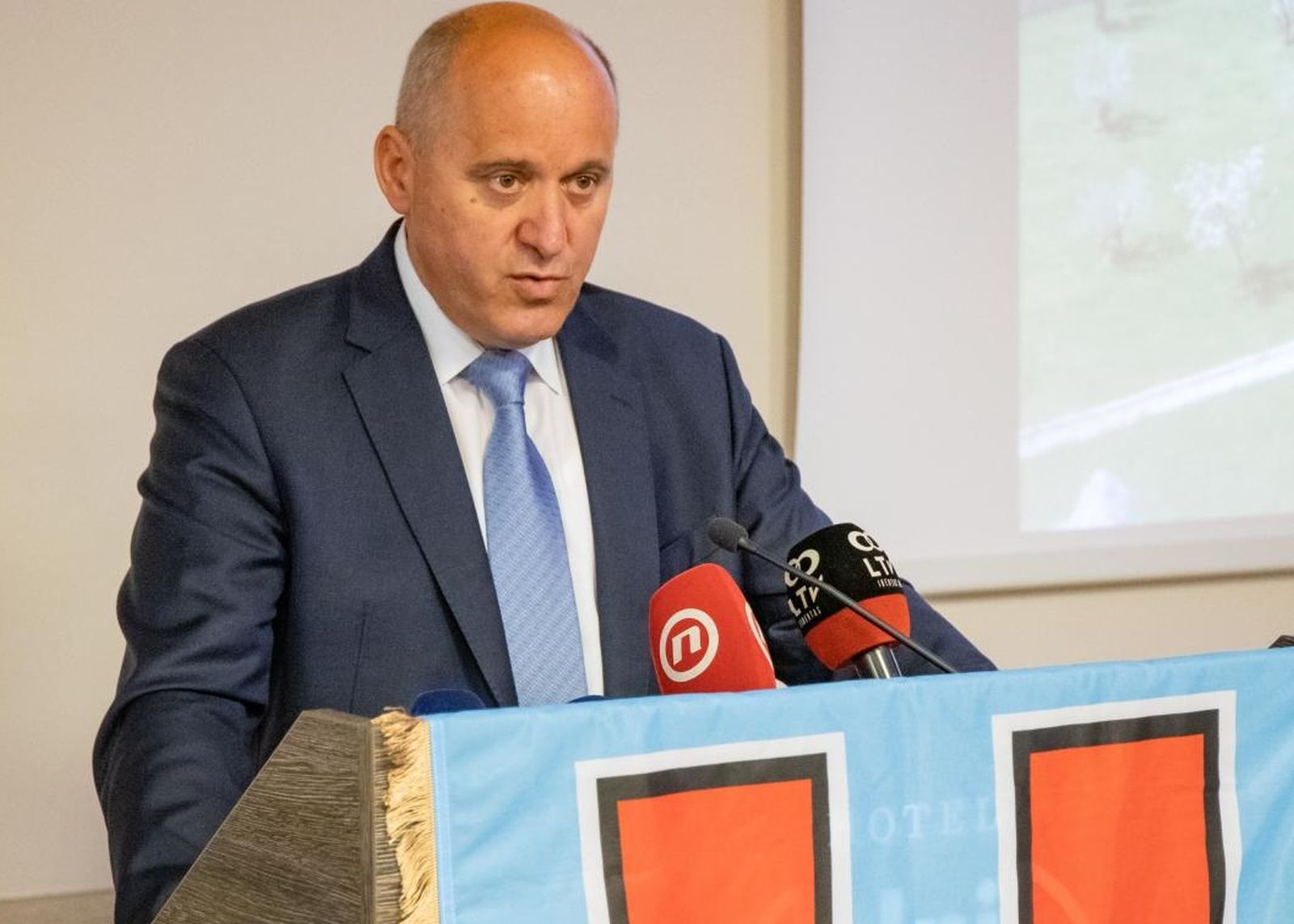 17.05.2021., Hotel Adria, Dubrovnik - Zupanijski i gradski HDZ se konferencijom za medije osvrnuo na rezultate lokalnih izbora 2021. Predsjednik Zupanijske organizacije HDZ-a Dubrovacko-neretvanske zupanije Branko Bacic Photo: Grgo Jelavic/PIXSELL