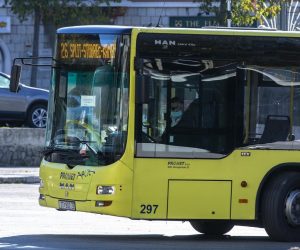 30.11.2020., Split - Prema novim epidemioloskim mjerema koje su danas stale na snagu u autobusima se moze voziti do 40 posto ukupnog broja putnika. 
Photo: Miroslav Lelas/PIXSELL