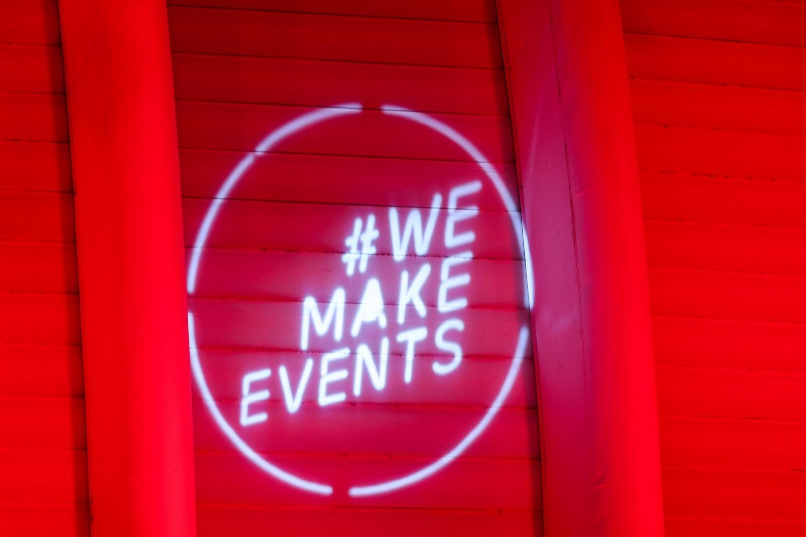 01.09.2020., Zagreb - Kao dio globalne inicijative Red Alert kojom se podize svijest o kriznoj situaciji u kojoj se nasla cijela event industrija u crvenoj boji zasvjetlila je na tisuce lokacija medju kojima i zagrebacka Arena.
Photo: Luka Stanzl/PIXSELL