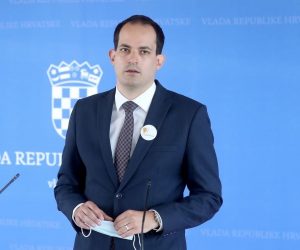 09.06.2021., Zagreb - Urucenje ugovora o sufinacinranju iz Eu fonda u okviru Poziva Osigravanje sustava podrske za zene zrtve nasilja i zrtve nasilja u obitelji.   Photo: Zeljko Lukunic/PIXSELL