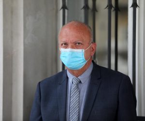 24.04.2021., Rijeka - Ravnatelj Nastavnog zavoda za javno zdravstvo Primorsko-goranske zupanije Vladimir Micovic na tjednoj konferencija zupana Primorsko-goranske zupanije Zlatka Komadine pred Pomorskim i povijesnim muzejem Hrvatskog primorja. Photo: Goran Kovacic/PIXSELL