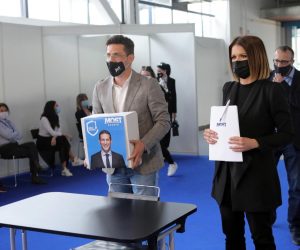 29.04.2021.,Zagreb - Kandidat Mosta za gradonacelnika Zagreba  Zvonimir Troskot odrzao je konferenciju za medije te predao potpise za svoju kandidaturu za gradonacelnika Zagreba
Photo: Tomislav Miletic/PIXSELL