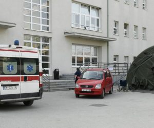 11.03.202., Sisak - Danas je u sisackoj Opcoj bolnici trebala biti provedena deratizacija zbog stakora koji je usao u bolnicki sator, no ni nakon duljeg cekanja deratizatori se nisu pojavili.
Photo: Nikola Cutuk/PIXSELL