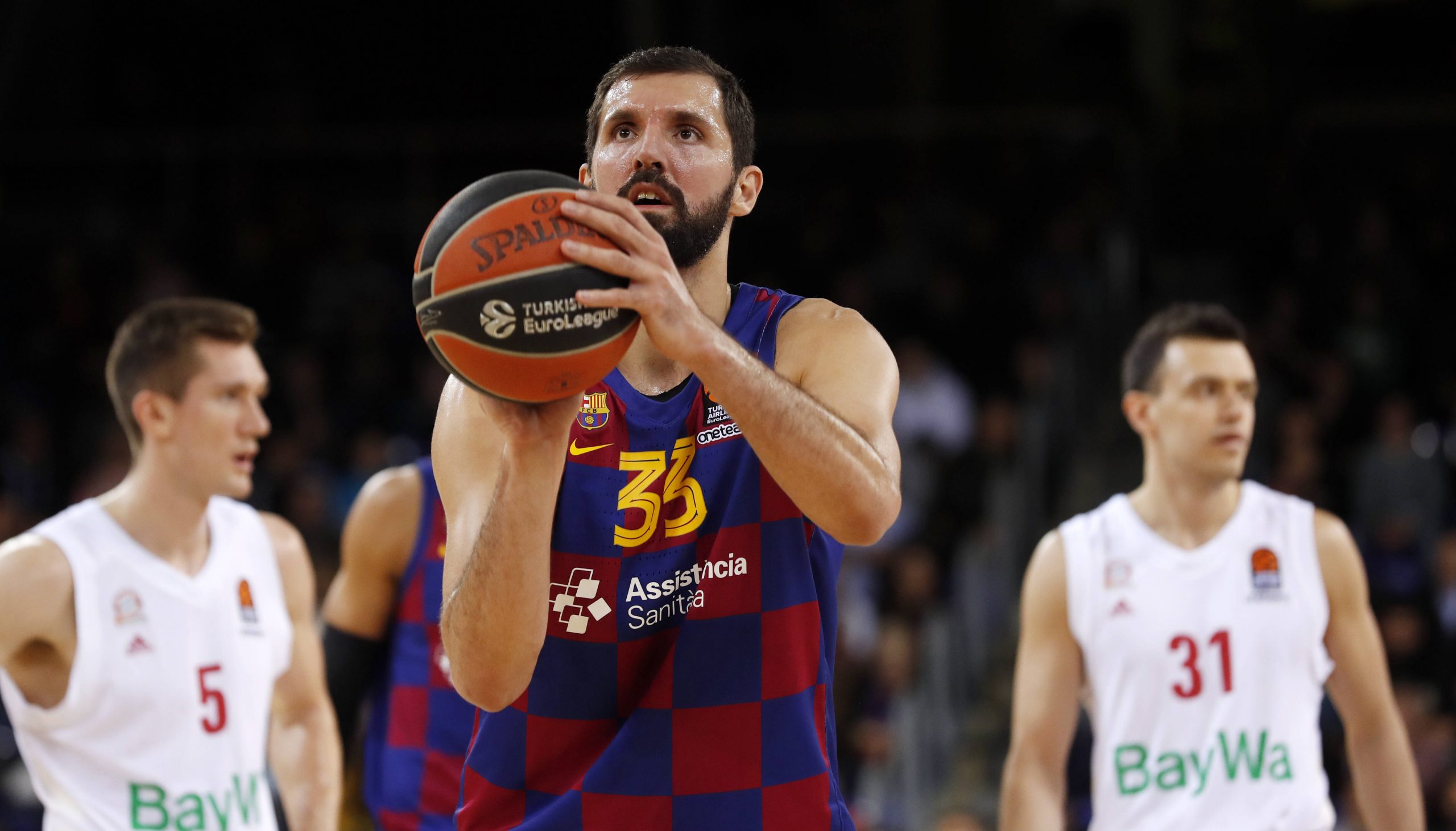 Partido de Euroliga entre el Barcelona y el Bayern de Munich. En la imagen, Mirotic. Euroleague match between Barcelona and Bayern Munich. In this picture, Mirotic. PUBLICATIONxNOTxINxESP