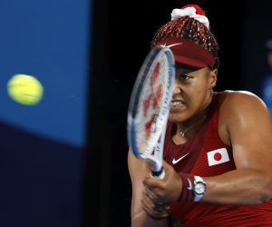 epa09368822 Naomi Osaka of Japan in action against Marketa Vondrousova of the Czech Republic during the Women's Singles Third Round Tennis events of the Tokyo 2020 Olympic Games at the Ariake Coliseum in Tokyo, Japan, 27 July 2021.  EPA/MICHAEL REYNOLDS