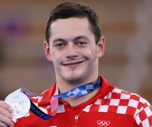 Tokio, 03.08.2021 - Hrvatski gimnasticar Tin Srbic osvojio je srebrnu medalju u finalu prece na olimpijskim igrama u Tokiju osvojivi osmo odlicje za Hrvatsku.
foto HINA/ Damir SENCAR/ ds