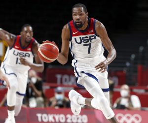 epa09396470 Kevin Durant of USA in action during the Men's Basketball semi final match between USA and Australia at the Tokyo 2020 Olympic Games at the Saitama Super Arena in Saitama, Japan, 05 August 2021.  EPA/KIYOSHI OTA