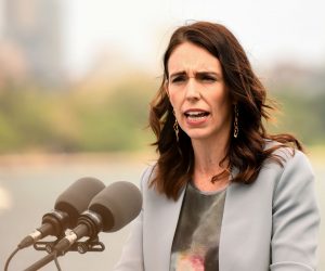 epa09417433 (FILE) - New Zealand Prime Minister Jacinda Ardern attends a press conference with Australian Prime Minister Morrison (not pictured) at Admiralty House in Sydney, Australia, 28 February 2020 (reissued 17 August 2021). New Zealand announced a three-days nationwide lockdown on 17 August 2021, following the detection of a Covid-19 case in Auckland.  EPA/BIANCA DE MARCHI  AUSTRALIA AND NEW ZEALAND OUT *** Local Caption *** 55911999