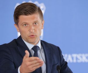 Zagreb, 18.08.2021 - Ministar financija Zdravko Marić dao je izjavu o svom ljetovanju.
Na fotografiji Zdravko Marić.
foto HINA/ Edvard ŠUŠAK/ es