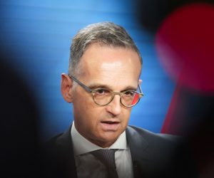 epa09419324 German Foreign Minister Heiko Maas briefs the media about the ongoing German evacuation operation and current situation in Afghanistan, at the Foreign Ministry in Berlin, Germany, 18 August 2021.  EPA/MARKUS SCHREIBERA / POOL