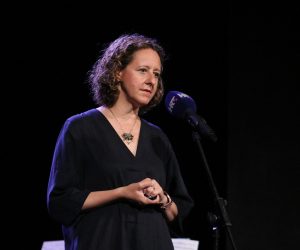 Dubrovnik, 25.08.2021. - Dodjela nagrade Orlando odrana je u srijedu ujutro u dubrovaèkom Kazalitu Marina Driæa posljednjeg dana 72. Dubrovaèkih ljetnih igara. Na fotografiji Nina Obuljen Korinek. foto HINA/ Baldo Marunèiæ/ ua