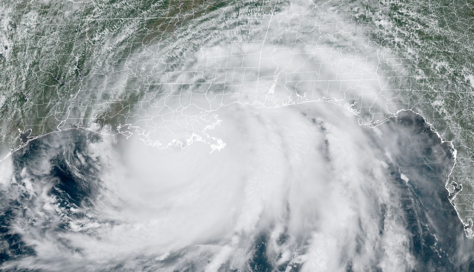 epa09435788 A handout picture made available by the National Oceanic and Atmospheric Administration (NOAA) shows a True Color daytime satellite image showing category 4 Hurricane Ida as it makes landfall near Port Fourchon, Louisiana, USA, 29 August 2021. Hurricane Ida makes landfall as a category 4 hurricane on the 16 anniversary of Hurricane Katrina.  EPA/NOAA HANDOUT  HANDOUT EDITORIAL USE ONLY/NO SALES