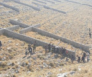 Kornati, 30.08.2021. - Odavanje počasti smrtno stradalim vatrogascima u kornatskoj tragediji povodom 14. obljetnice tragedije na Kornatu u kojoj je 2007. poginulo 12 vatrogasaca.
foto HINA/ ŠibenikIN/ ml