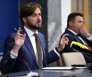 Zagreb, 31.8.2021 - Ministar gospodarstva i održivog razvoja Tomislav Ćorić na konferenciji za medije predstavio je rezultate javnog poziva "Jačanje konkurentnosti poduzeća ulaganjima u digitalnu i zelenu tranziciju".
Foto HINA/ Dario GRZELJ/ dag