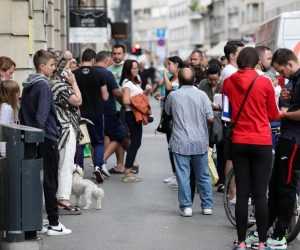 02.08.2021., Zagreb - Policijska uprava Petrinjska. Velike guzve pred zgradom policije. 
Photo: Marin Tironi/PIXSELL