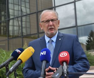 2.8.2021., Zagreb - Nakon konferencije za medije o novim osobnim iskaznicama ministar unutrasnjih poslova i nacelnik nacionalnog stozera civilne zastite Davor Bozinovic dao je ispred NSK izjave za medije.
Photo: Davorin Visnjic/PIXSELL