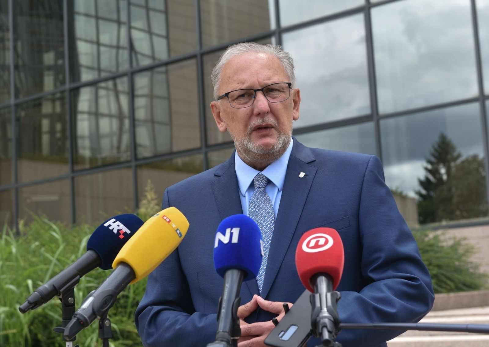 2.8.2021., Zagreb - Nakon konferencije za medije o novim osobnim iskaznicama ministar unutrasnjih poslova i nacelnik nacionalnog stozera civilne zastite Davor Bozinovic dao je ispred NSK izjave za medije.
Photo: Davorin Visnjic/PIXSELL