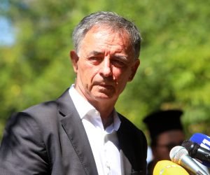 03.08.2021., Barilovic - U organizaciji Srpskog narodnog vijeca (SNV) odrzana je komemoracija za  stradanje sestero mjestana Donjeg Skrada 5. kolovoza 1995. Uz obitelji zrtava i pripadnika lokalnih i zupanijskih vlasti, na komemoraciji su nazocili Boris Milosevic, potpredsjednik Vlade RH, Milorad Pupovac, saborski zastupnik i predsjednik SNV-a i Vesna Terselic, voditeljica Documente - Centra za suocavanje s prosloscu. Na kraju komemoracije odana je pocast poginulim Hrvatskim policajcima koji su poginuli nedaleko kuce srpskih zrtava.
Photo: Kristina Stedul Fabac/PIXSELL