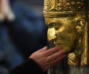 10.02.2014., Zagreb - Na 54. obljetnicu smrti blazenog kardinala Alojzija Stepinca, misno slavlje u zagrebackoj prvostolnici predvodio je i zagrebacki nadbiskup kardinal Josip Bozanic. 
Photo: Borna Filic/PIXSELL