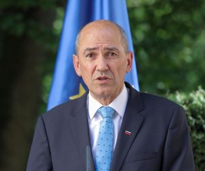 10.07.2020., Otocec ob Krki - Hrvatski premijer Andrej Plenkovic sastao se sa slovenskim kolegom Janezom Jansom. Teme sastanka su hrvatsko-slovenski odnosi i zajednicka borba protiv Covid-19. 
Photo: Tomislav Miletic/PIXSELL