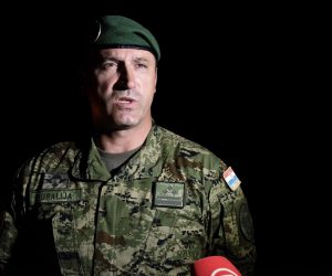 12.08.2015., Udbina - U vojarni Josipa Jovica odrzana je svecanost zavrsetka obuke pripadnika najelitnije postrojbe HV-a. Rijec je o desetak kandidata koji su prosli intenzivnu commando obuku. Svecanost je odrzana uz baklje pod zvjezdanim nebom. Zapovjednik pukovnik Perica Turalija. 
Photo: Dino Stanin/PIXSELL