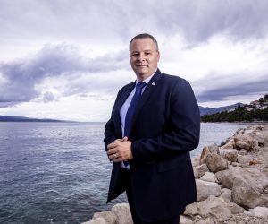 12.10.2020., Baska Voda - Dodijeljene su nagrade pobjednicima Turisticke patrole Vecernjeg lista.
direktor HTZ Kristijan Stanicic
Photo: Miroslav Lelas/PIXSELL