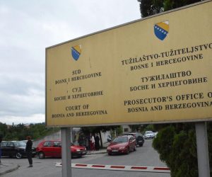 15.06.2018., Sarajevo, BiH - Nakon sto je jucer u Medjugorju priveden, Zdravko Mamic se u 10 sati pojavio na zakazanom rocistu pred Sudom BiH gdje se odrzalo saslušanje o izrucenju koje je zatrazila Republika Hrvatska. Dinamov savjetnik usprotivio se izrucenju Hrvatskoj, a iza podneva je pusten na slobodu. 

Photo: Ivica Galovic/PIXSELL