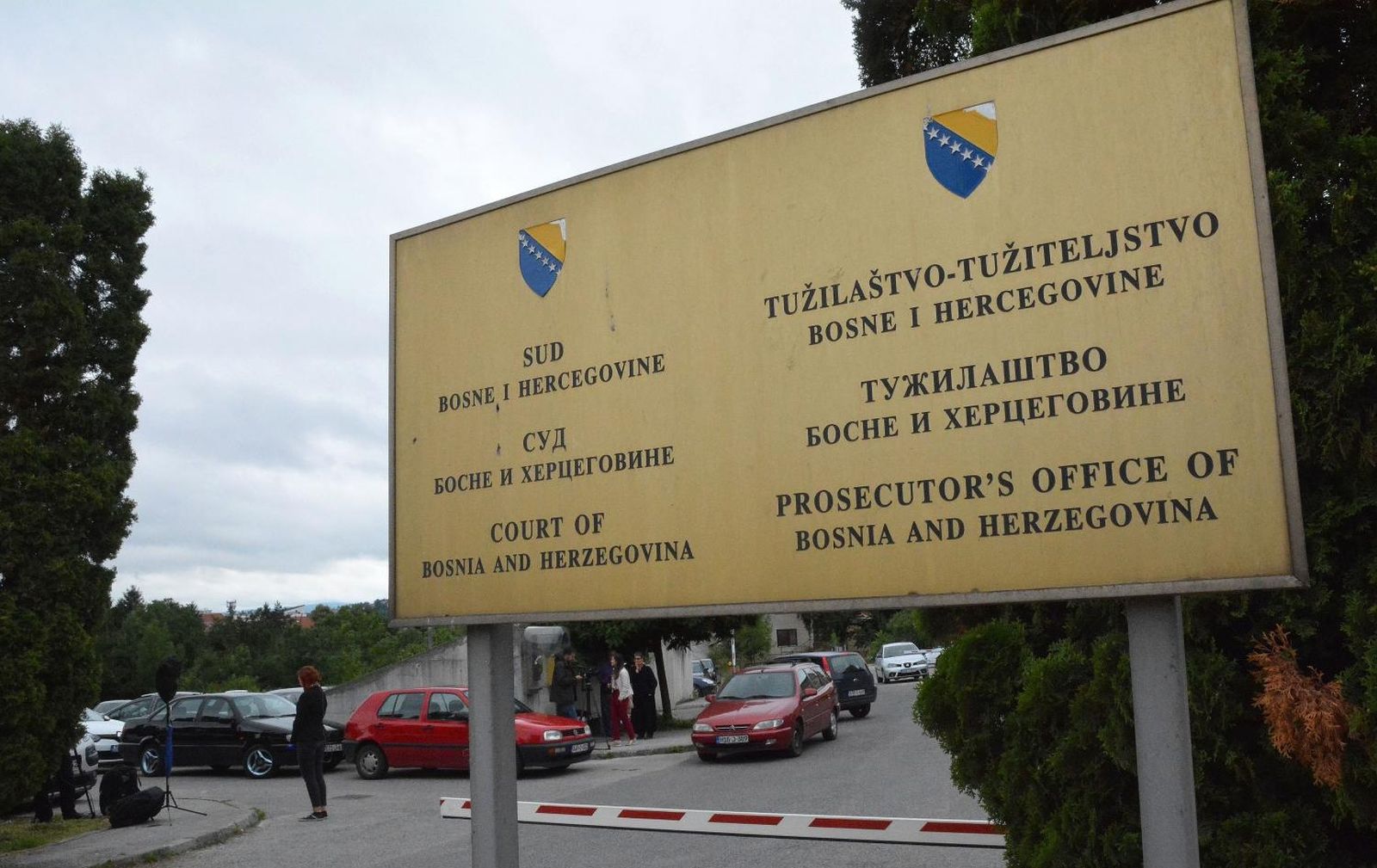 15.06.2018., Sarajevo, BiH - Nakon sto je jucer u Medjugorju priveden, Zdravko Mamic se u 10 sati pojavio na zakazanom rocistu pred Sudom BiH gdje se odrzalo saslušanje o izrucenju koje je zatrazila Republika Hrvatska. Dinamov savjetnik usprotivio se izrucenju Hrvatskoj, a iza podneva je pusten na slobodu. 

Photo: Ivica Galovic/PIXSELL