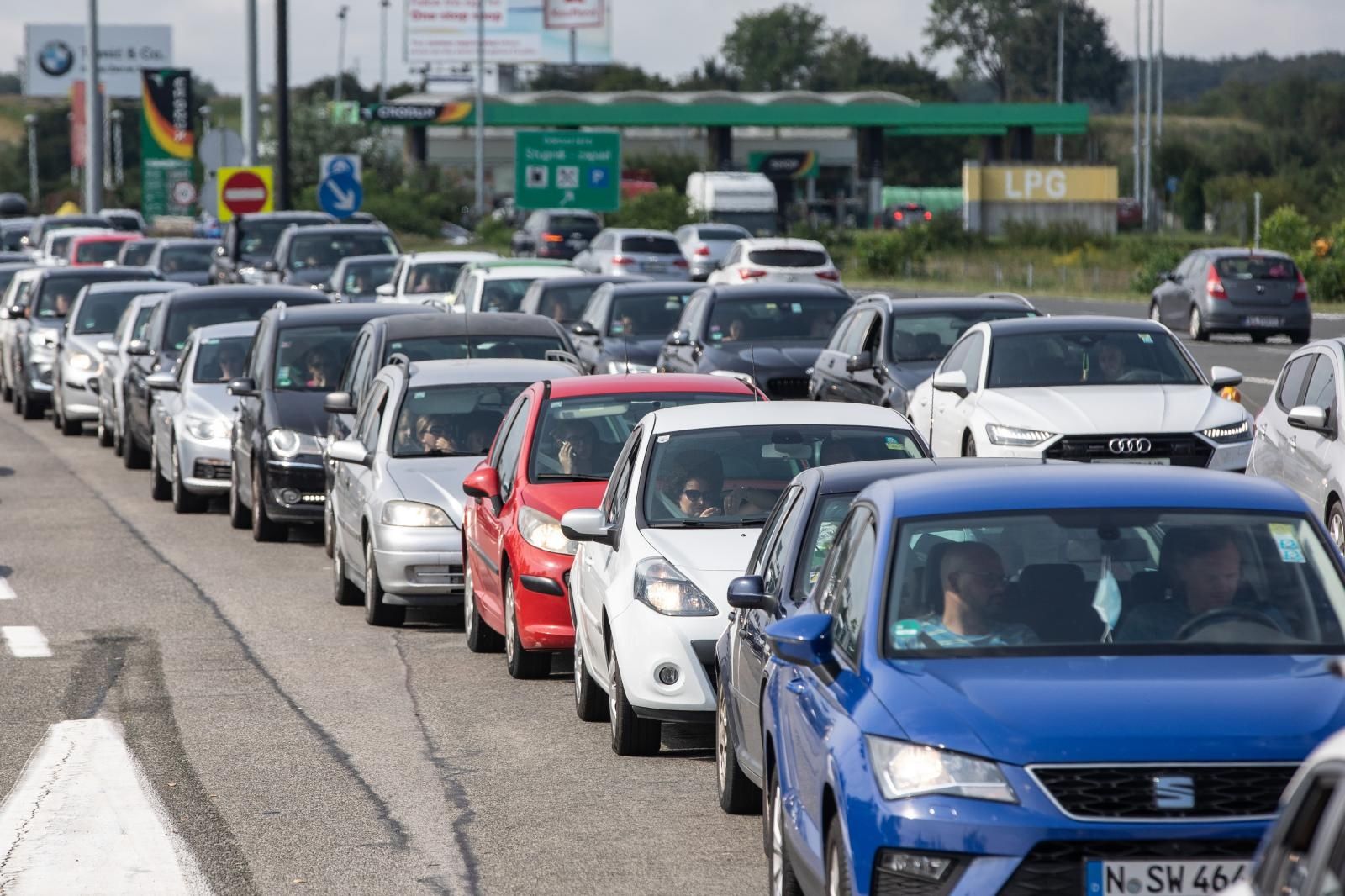 15.08.2020., Zagreb - Promet na naplatnim postajama Lucko u prijepodnevnim satima odvija se bez vecih zastoja.
Photo: Davor Puklavec/PIXSELL