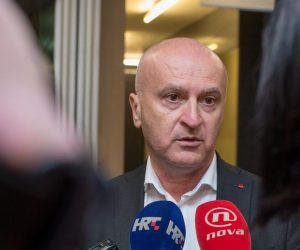 16.03.2019., Osijek - SDP je predstavio kandidate i listu za izbore za Europski parlament. Na skupu su bili predsjednik SDP-a Davor Bernardic, predsjednik SDP-a Osjecko - baranjske zupanije Domagoj Hajdukovic, europarlamentarka i kandidatkinja na listi Biljana Borzan te kandidati Barbara Antolic Vupora i Predrag Matic.
Photo: Dubravka Petric/PIXSELL