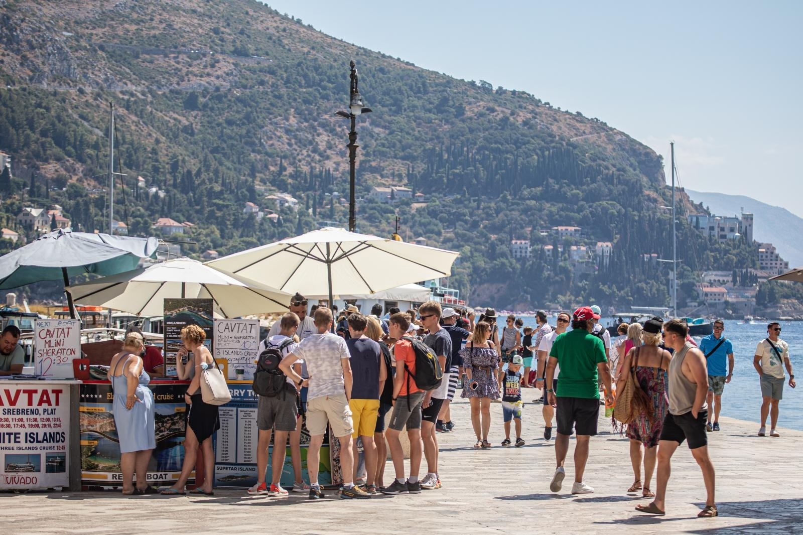 19.08.2021., Stara gradska jezgra, Dubrovnik - Turisti u staroj gradskoj jezgri.
Photo: Grgo Jelavic/PIXSELL