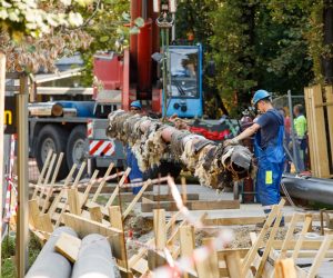 22.07.2021., Zagreb - Radovi na obnovi vrelovoda u ulici Hrvoja Macanovica, Pakostanskoj ulici te oko trznice Jarun. Photo: Davor Puklavec/PIXSELL