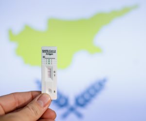 22.07.2021., Zagreb - Hrvatski zavod za javno zdravstvo (HZJZ) priopcilo je da se za dolaske u Hrvatsku iz Ujedinjenog Kraljevstva, Cipra i Ruske Federacije kao dodatna mjera uvodi negativan test na COVID-19, bez obzira je li osoba cijepljena ili je preboljela COVID-19. Photo: Davor Puklavec/PIXSELL