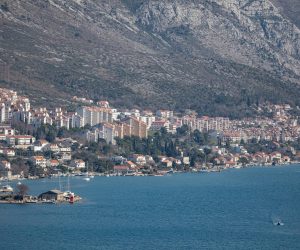24.02.2021., Rijeka dubrovacka, Dubrovnik - Rijeka Ombla, od izvora do usca. Ombla je jedna od brojnih rijeka koja izvire kao dio Trebisnjice, rijeke ponornice koja ponire u Popovom polju u dubrovackom zaledju. Photo: Grgo Jelavic/PIXSELL