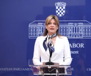 25.08.2021., Zagreb - Na konferenciji za medije odrzanoj u Saboru zastupnica Karolina Vidovic Kristo govorila je o temi "Interpelacija o radu Vlade RH u svezi provedbe Popisa stanovnistva".
Photo: Patrik Macek/PIXSELL