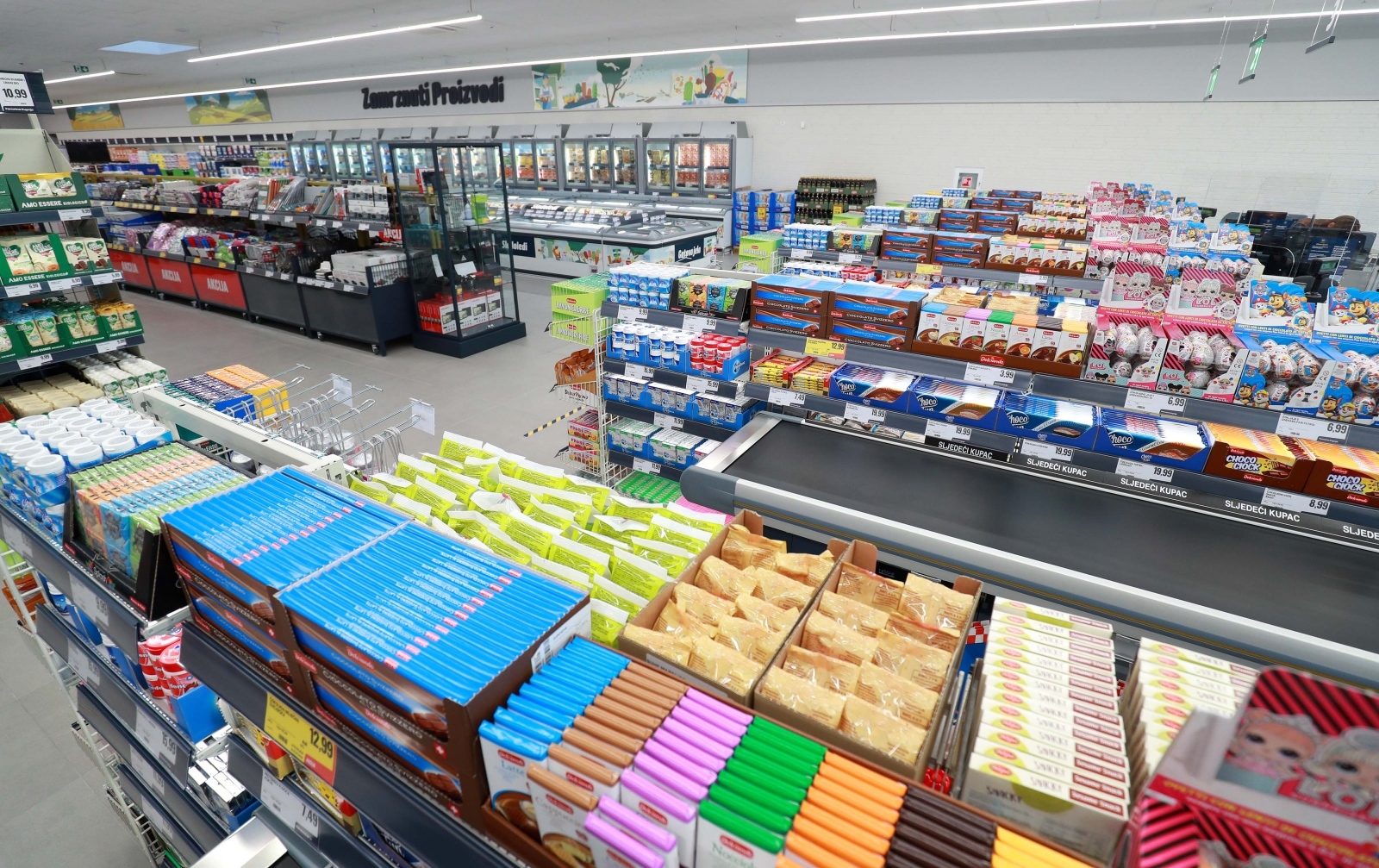 27.08.2020., Pozega - Otvorenje supermarketa Eurospin. Nakon prve otvorene poslovnice u Zadru Eurospin je otvorio svoja vrata kupcima i u Pozegi. Photo: Sanjin Strukic/PIXSELL