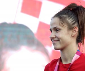 30.07.2021., Knin - U Kninu organiziran svecani docek Matee Jelic koja je osvojila zlatnu medalju u teakwondou.
Photo: Dusko Jaramaz/PIXSELL