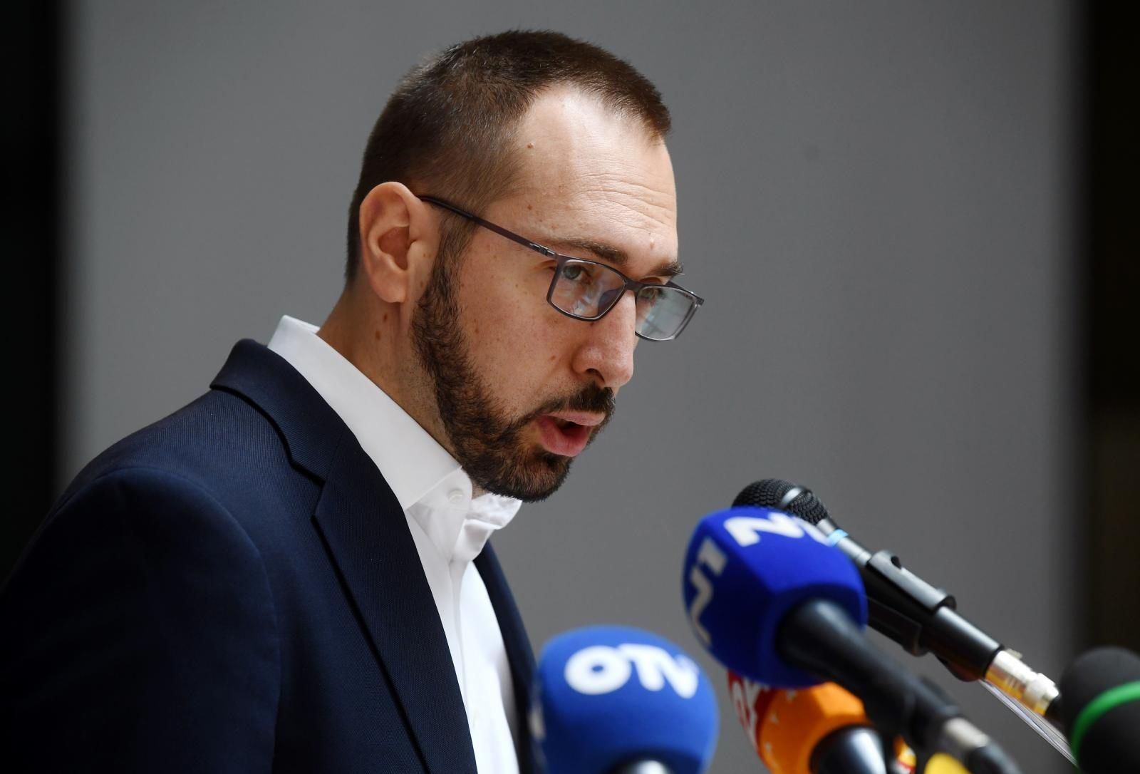 24.08.2021., Zagreb - Gradonacelnik Tomislav Tomasevic sa suradnicima, Luka Korlaet, Danijela Dolenec, odrzao komferenciju za medije u predvorju gradske uprave. 
Photo: Marko Lukunic/PIXSELL