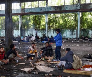 23.09.2020., Bihac, Bosna i Hercegovina - Veliki broj migranata nalazi se na ulicama Bihaca. Najvise ih je medju rusevinama bivse tvornice Krajina-metal udaljene svega nekoliko kilometara od centra grada. Migranti kazu kako ih Bihacka policija svakodnevno maltretira, dolaze do njih, tuku ih i otimaju novac i telefone.
Photo: Armin Durgut/PIXSELL