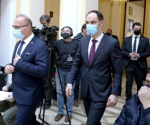22.1.2021, Zagreb - Ministri vanjskih poslova Slovenije Anze Logar i Hrvatske Gordan Grlic Radman odrzali su nakon posjeta Petrinji i sastanka u Zagrebu konferenciju za medije.
Photo: Patrik Macek/PIXSELL