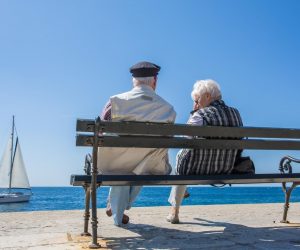 22.04.2015., Dubrovnik - Dolaskom proljeca i lijepog vremena, povecava se i broj turista koji uzivaju u razgledavanju stare gradske jezgre. 
Photo: Grgo Jelavic/PIXSELL