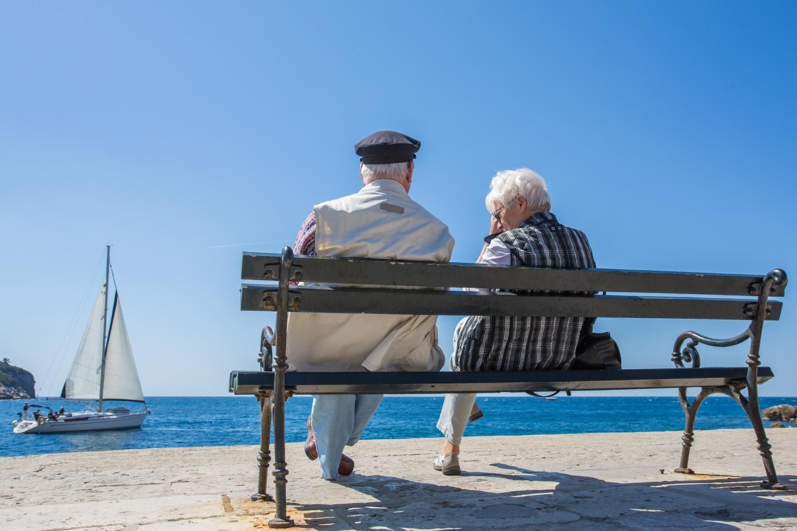 22.04.2015., Dubrovnik - Dolaskom proljeca i lijepog vremena, povecava se i broj turista koji uzivaju u razgledavanju stare gradske jezgre. 
Photo: Grgo Jelavic/PIXSELL