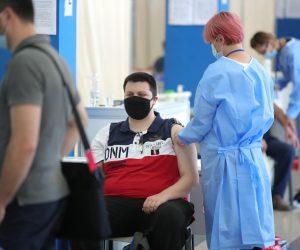 30.06.2021., Zagreb - Dom sportova. Hrvatski zavod za javno zdravstvo i Medicinski fakultet Sveucilista u Zagrebu organizirali su cijepljenje bez narucivanja iskljucivo prvom dozom cjepiva Comirnaty, Pfizer - BioNTech. Photo: Sanjin Strukic/PIXSELL